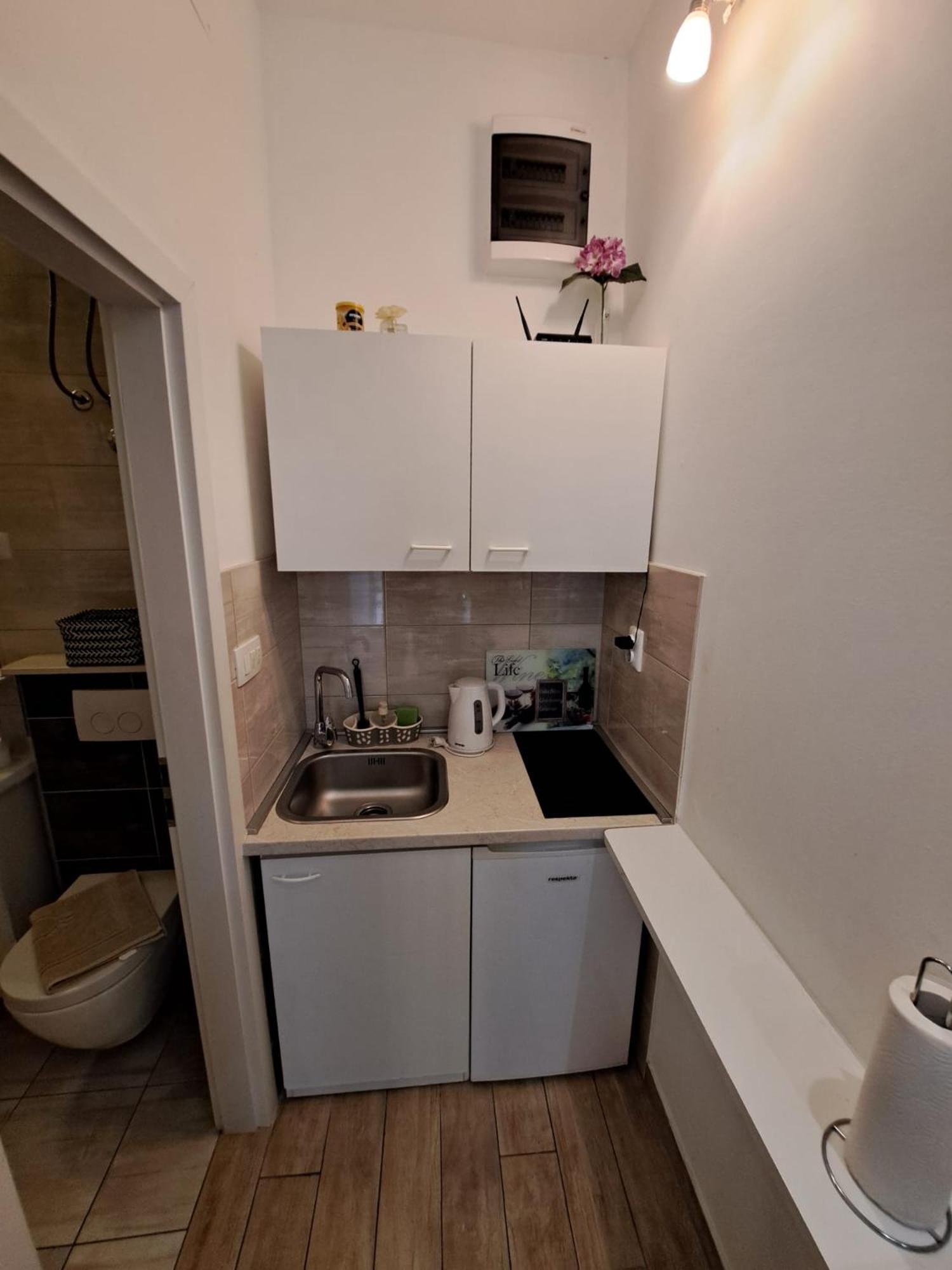 Kaštela Studio Apartment Legcevic מראה חיצוני תמונה