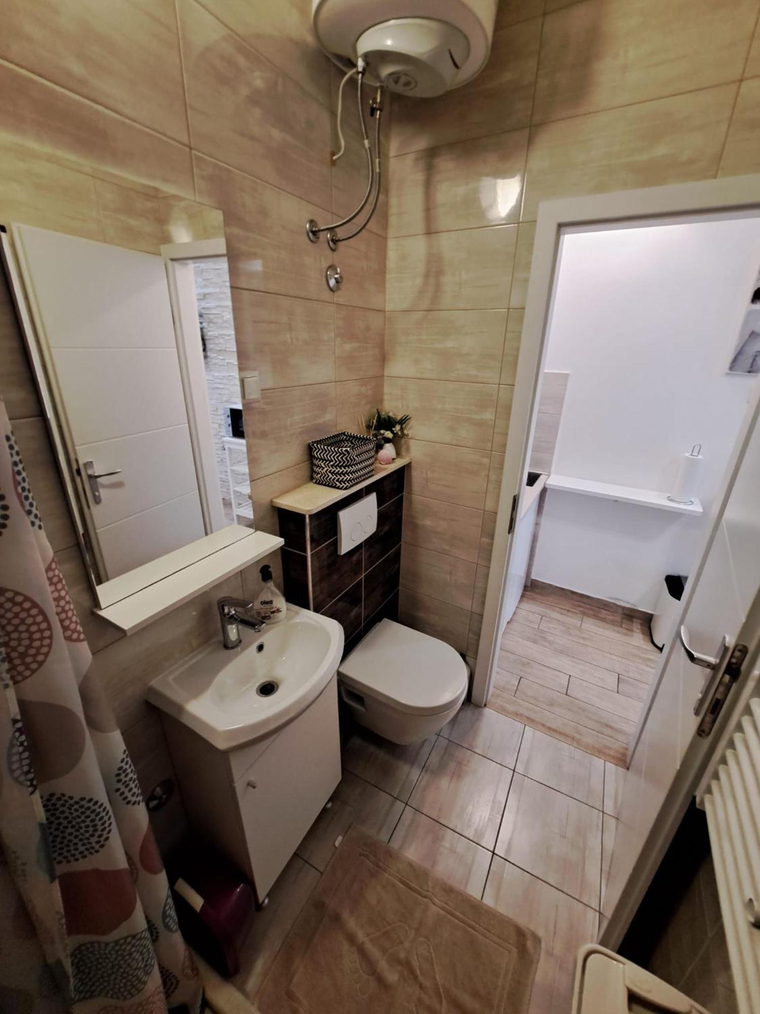 Kaštela Studio Apartment Legcevic מראה חיצוני תמונה