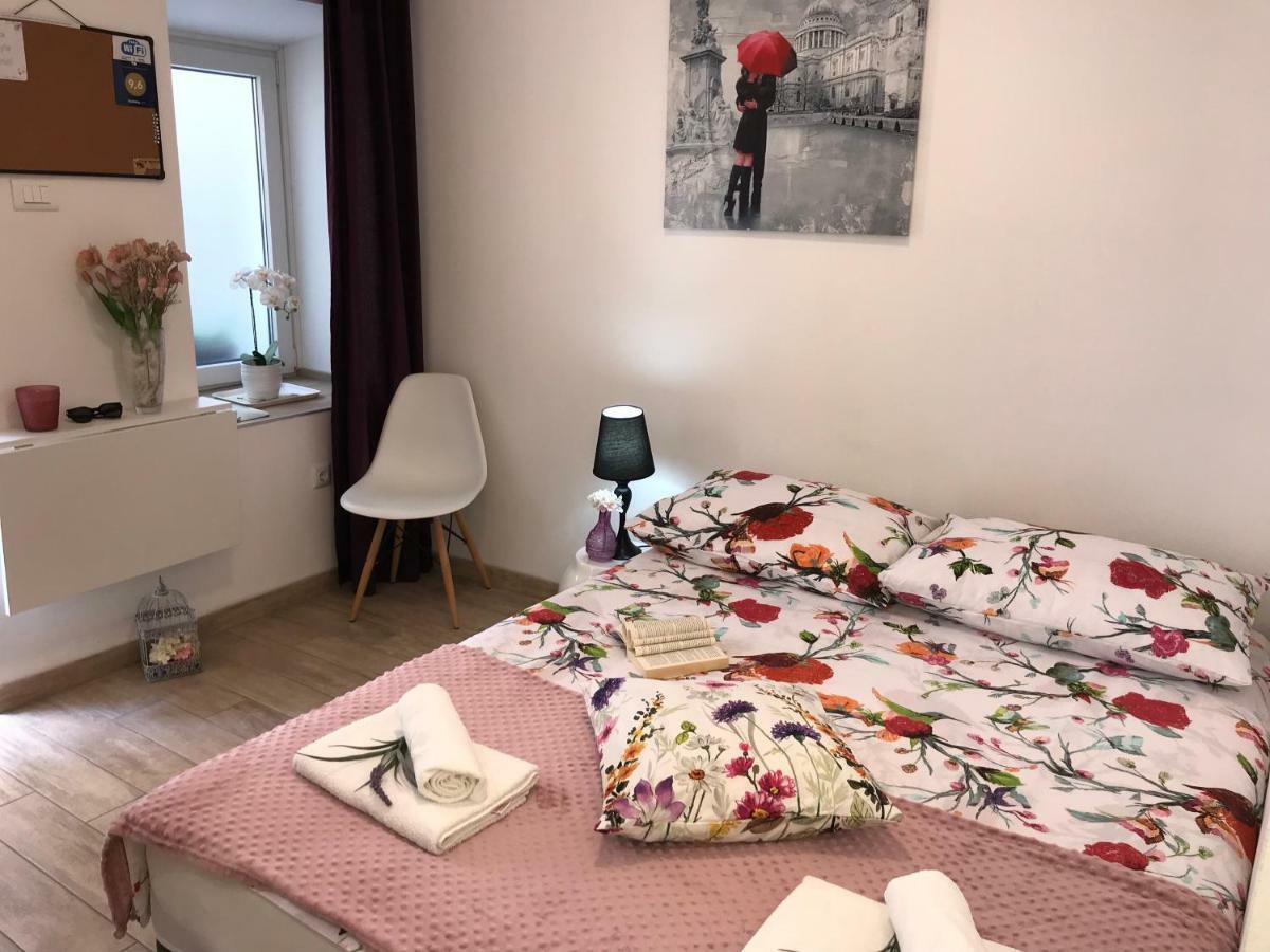 Kaštela Studio Apartment Legcevic מראה חיצוני תמונה