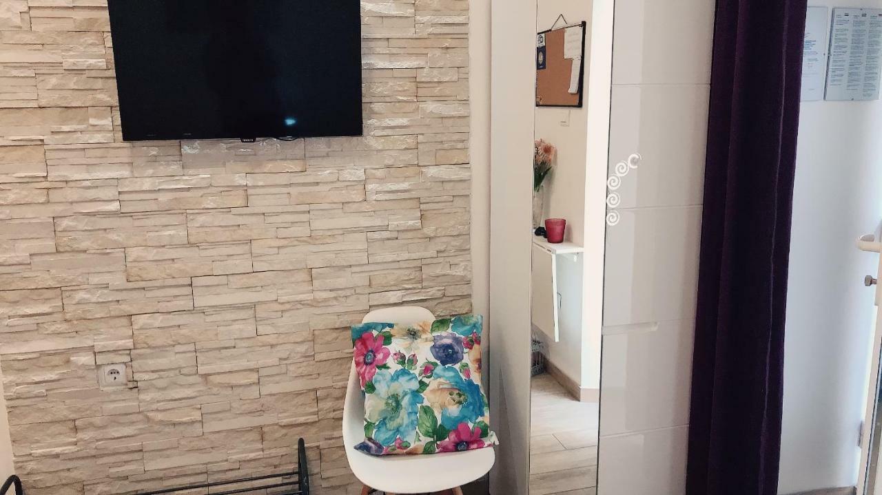 Kaštela Studio Apartment Legcevic מראה חיצוני תמונה